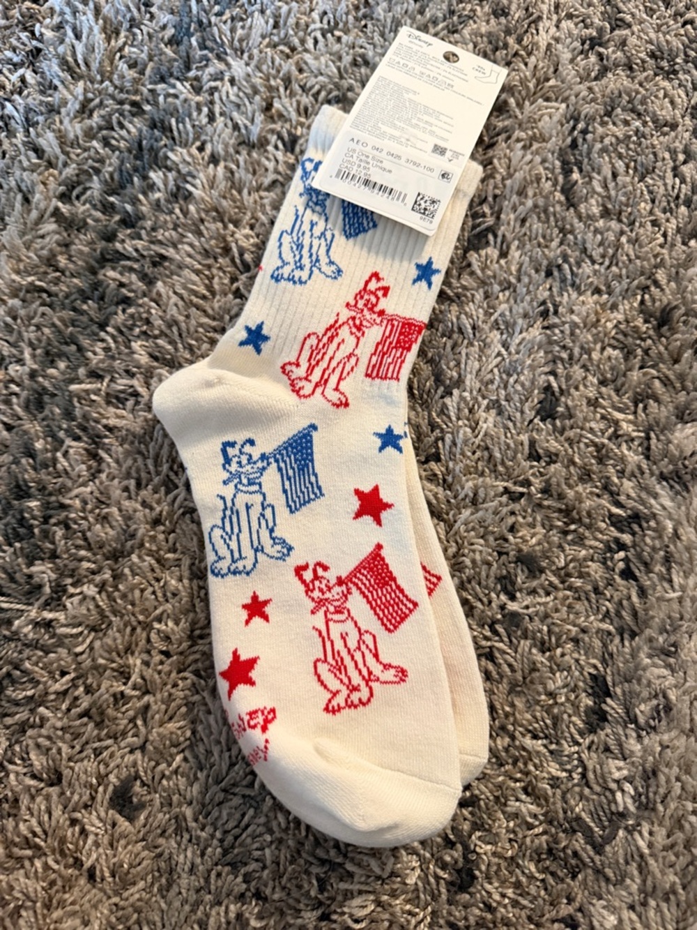 American Eagle Outfitters White Crew Socks with Red & Blue Flag Pluto Design - Picture 4 of 4